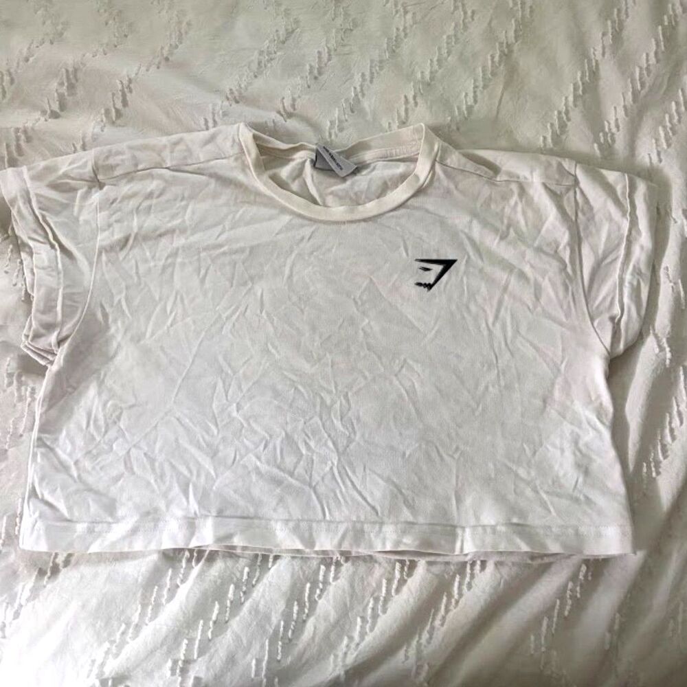 Gymshark Cropped White Graphic T-Shirt